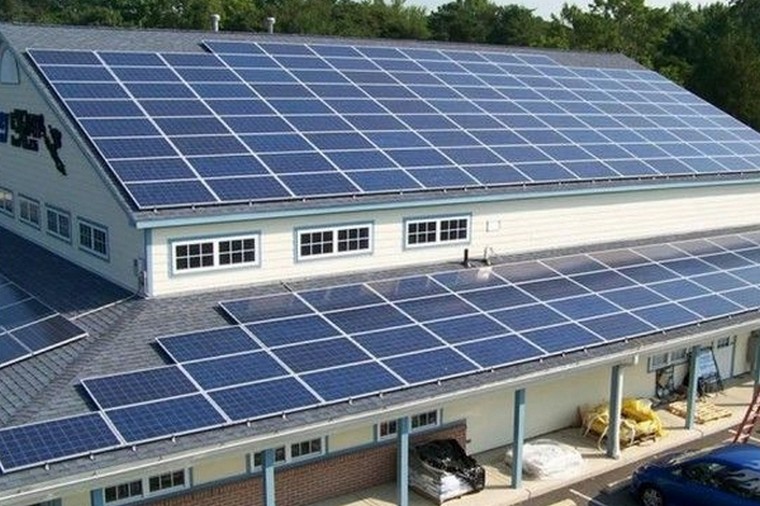 分布式光伏組件的壽命多少?一般需要注意哪些維護(hù)呢? 分布式光伏組件的壽命多少?一般需要注意哪些維護(hù)呢?